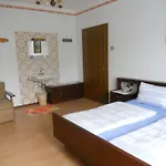 Gerti Kalt *